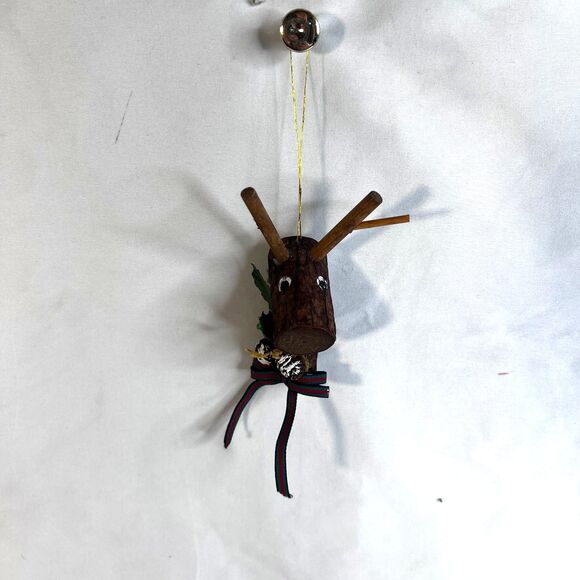 Lot of 6 Wooden Reindeer Christmas Ornaments Holiday Christmas Tree Decor - Picture 4 of 7